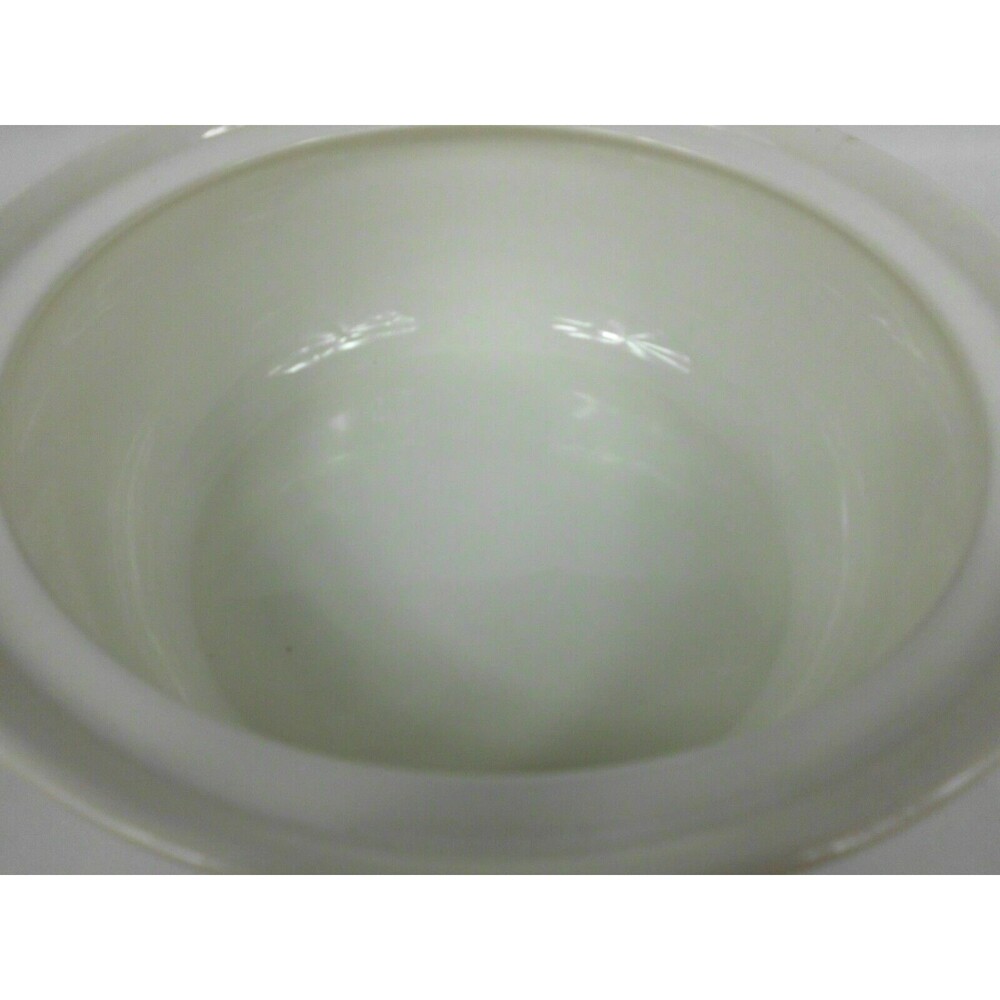 Pfaltzgraff Filigree 9.5 inch Round Covered Casserole Dish Stoneware w Lid - Picture 5 of 6